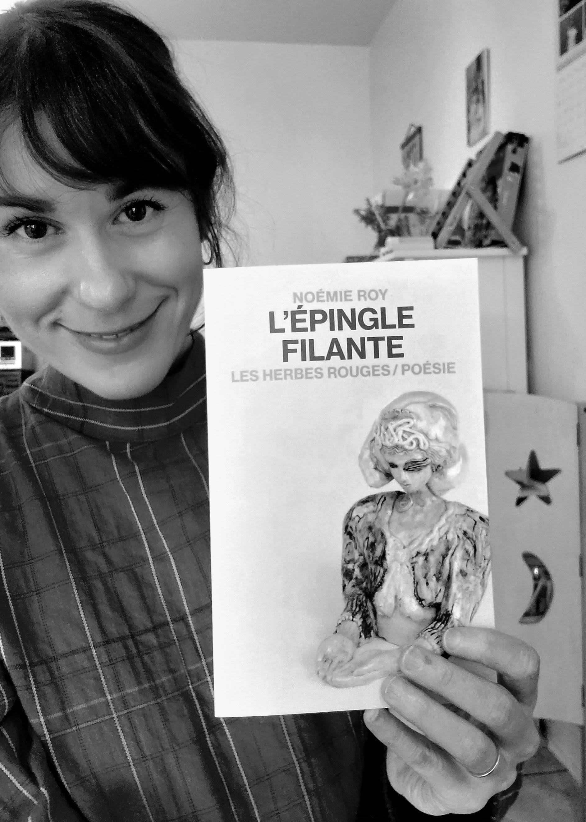 Noémie Roy avec le recueil L'ÉPINGLE FILANTE