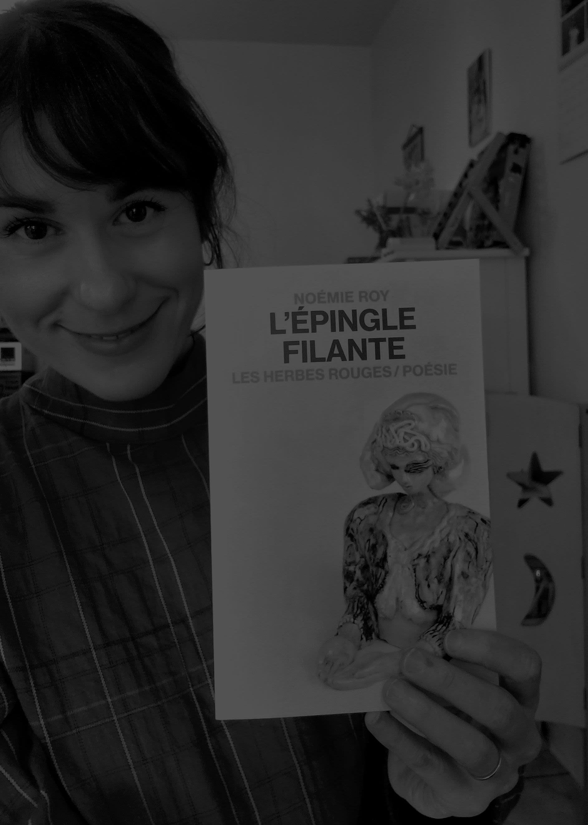 Noémie Roy avec le recueil L'ÉPINGLE FILANTE