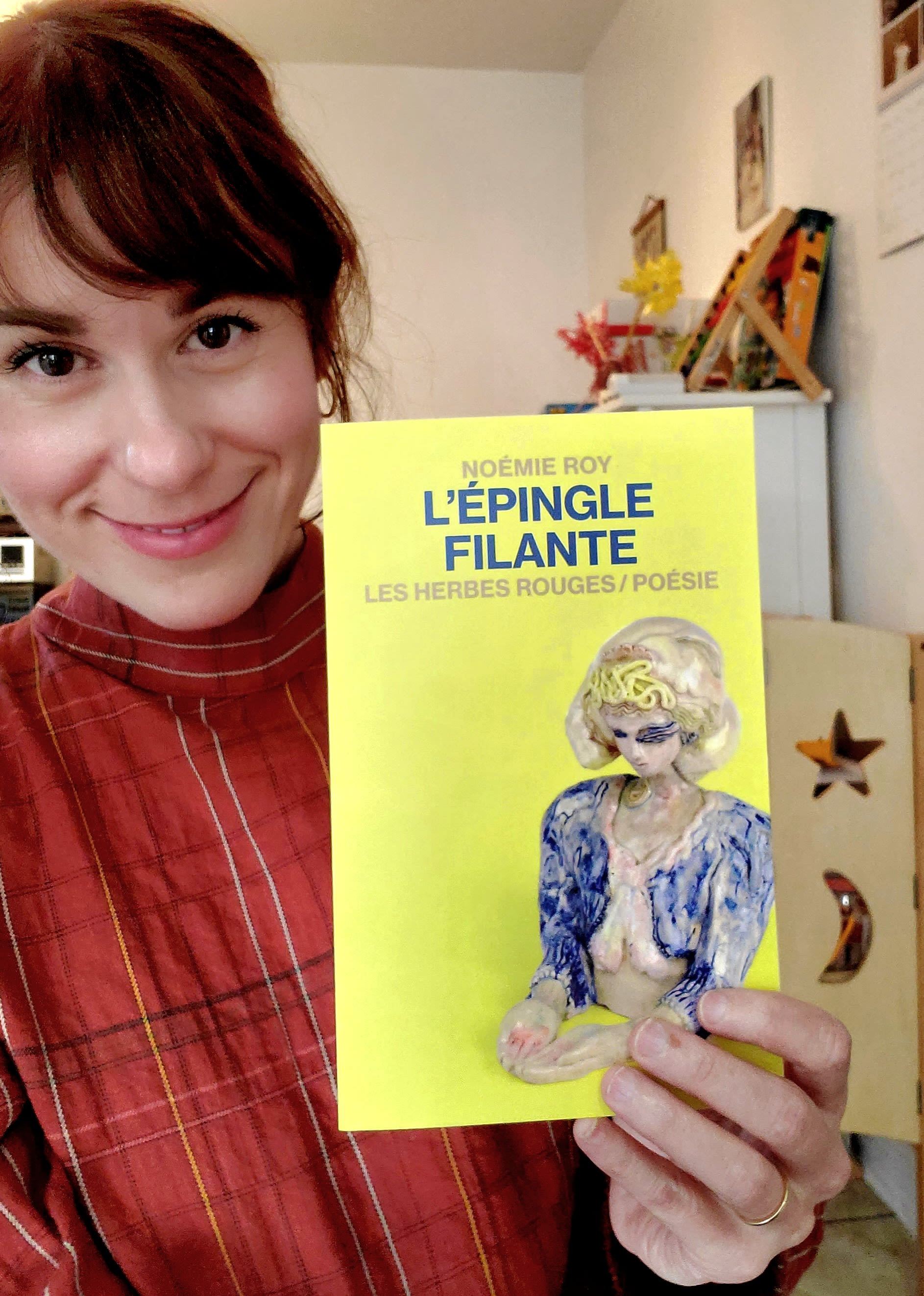 Noémie Roy avec le recueil L'ÉPINGLE FILANTE