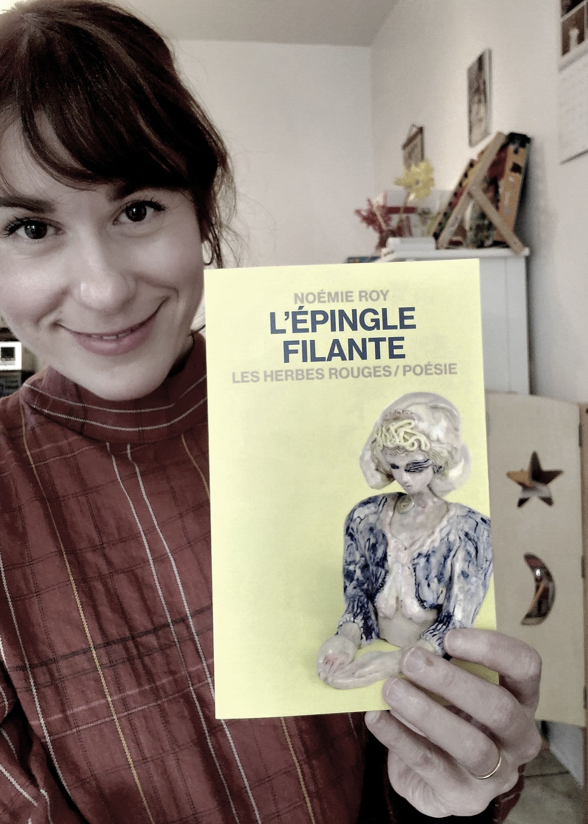 Noémie Roy avec le recueil L'ÉPINGLE FILANTE